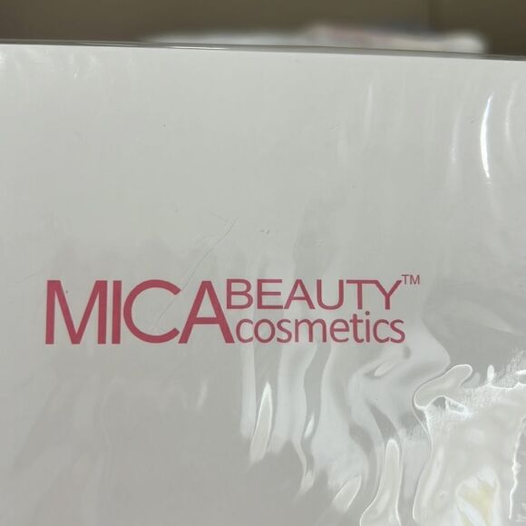 Mica Beauty Cosmetics 10 piece makeup brush set NWT and in sealed box - Picture 6 of 6
